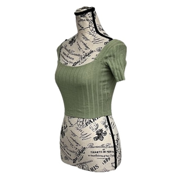 Princess Polly Green Ribbed Off-Shoulder Crop Top XS/S Boho Coastal Preppy - Picture 3 of 10